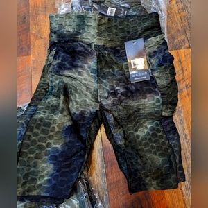Black/Blue/Gret Scrunchy Yoga pants